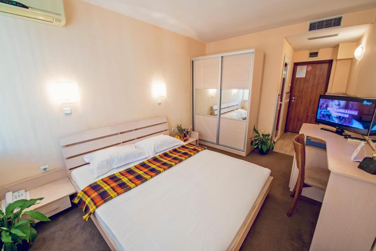 Family Hotel Gran Ivan Βάρνα Εξωτερικό φωτογραφία