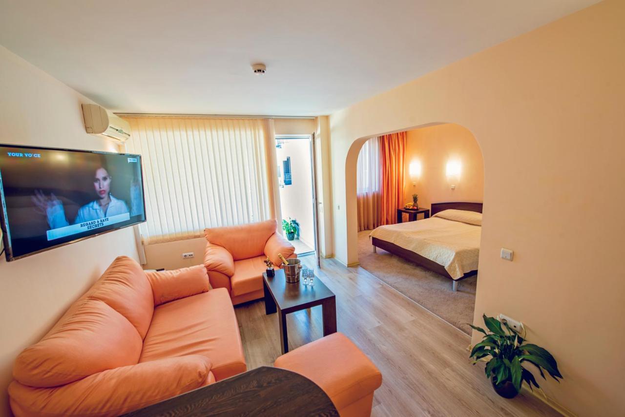 Family Hotel Gran Ivan Βάρνα Εξωτερικό φωτογραφία