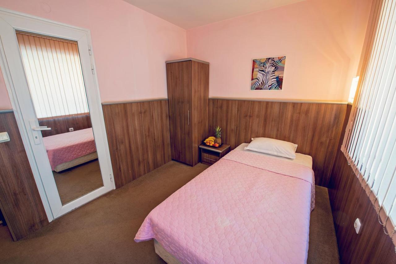 Family Hotel Gran Ivan Βάρνα Εξωτερικό φωτογραφία