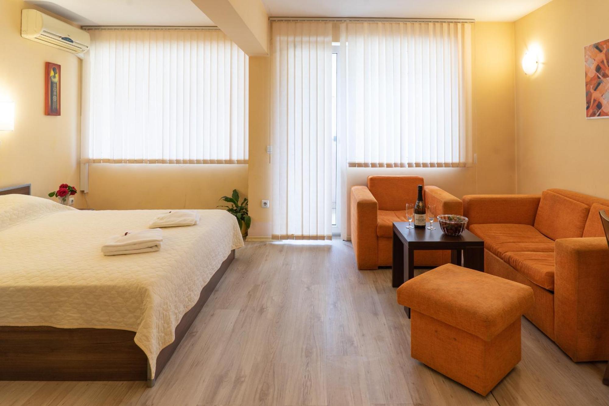 Family Hotel Gran Ivan Βάρνα Εξωτερικό φωτογραφία