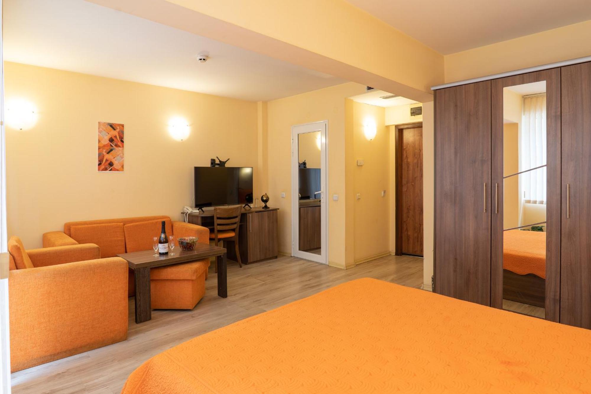 Family Hotel Gran Ivan Βάρνα Εξωτερικό φωτογραφία