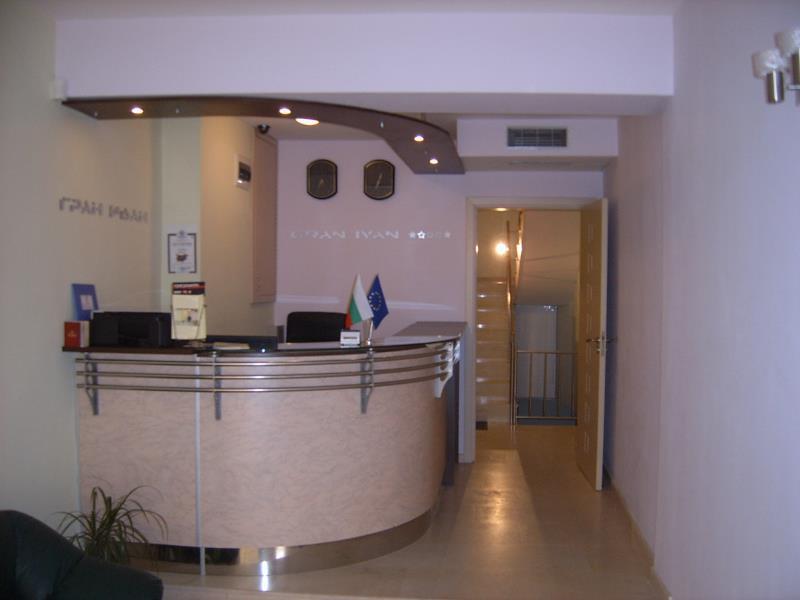 Family Hotel Gran Ivan Βάρνα Εξωτερικό φωτογραφία